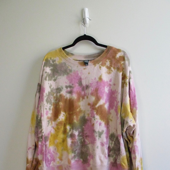 Wild Fable tie dye sweatshirt pinks